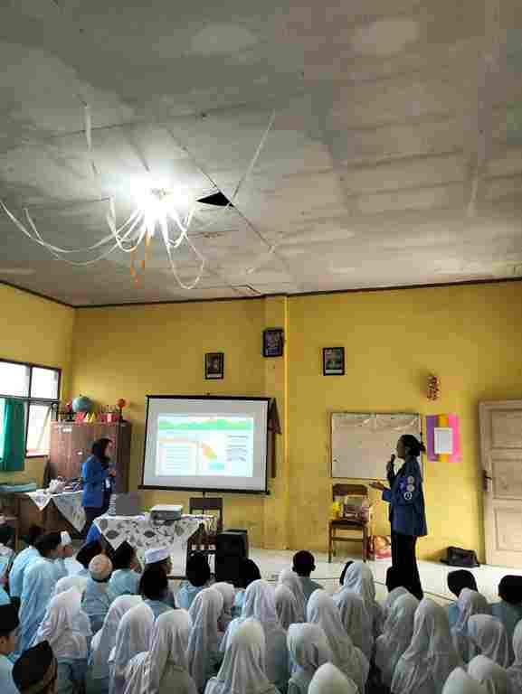 Penyampaian Materi DBD